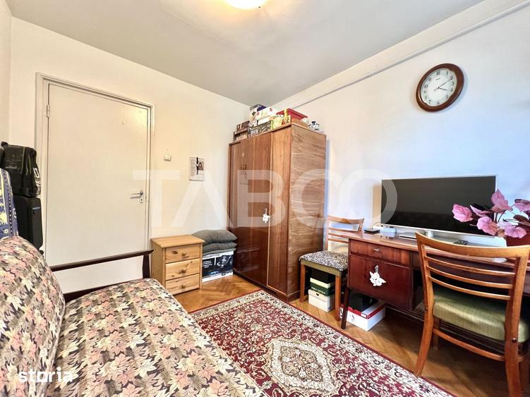 Apartament cu 3 camere semidecomandat în Mănăștur