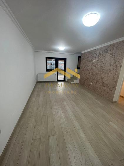 Casă cu Canalizare în Utvin