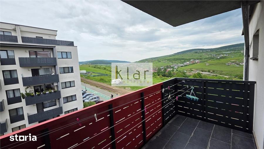 Apartament cu 3 camere semidecomandat, mobilat în Baciu