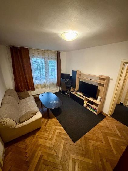 Apartament cu 2 camere semidecomandat, mobilat în Nicolina