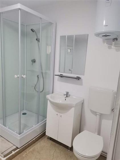 Spațiu comercial, de 28 mp, în Apollo
