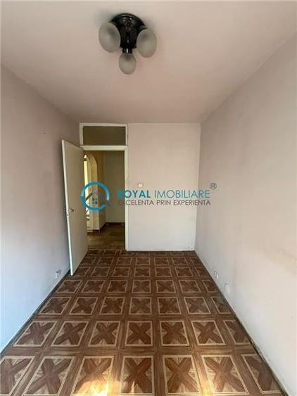 Royal Imobiliare - Vanzare apartament zona Paltinis - 11