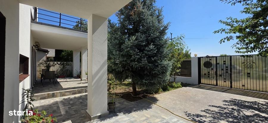 Casă cu 4 camere în Vest