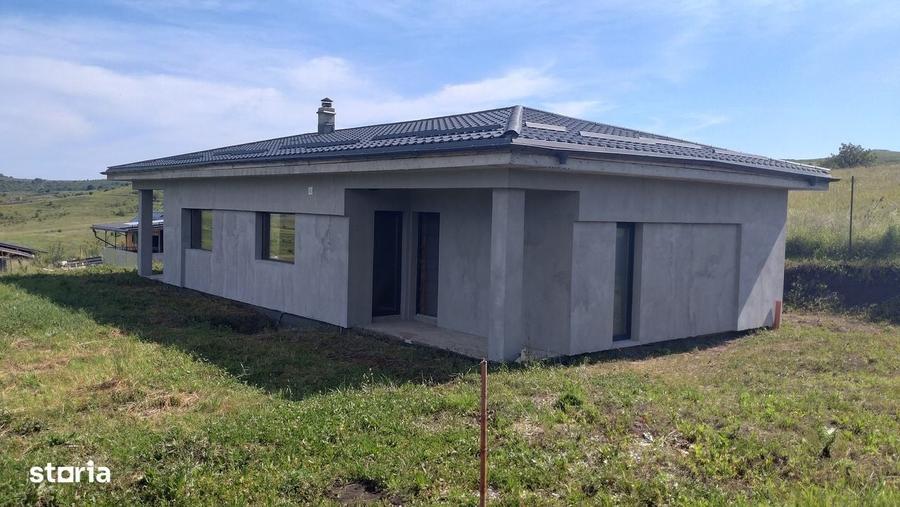 Casă cu 3 camere în Săliște