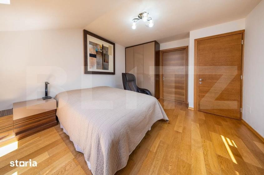Casă cu 6 camere cu Teren 461 Mp în Central
