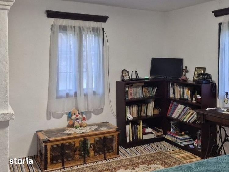 Casă cu 3 camere cu Teren 2250 Mp în Cerașu