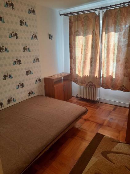 Inchiriez apartament 2 camere - 3