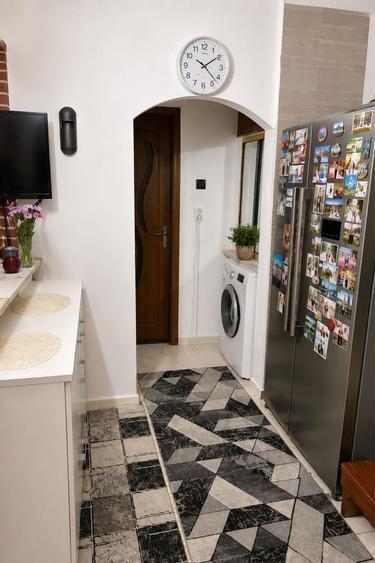Apartament cu 2 camere decomandat în Sărari