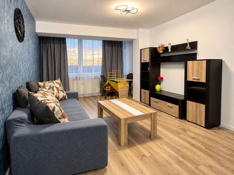 Apartament cu 3 camere semidecomandat în Central