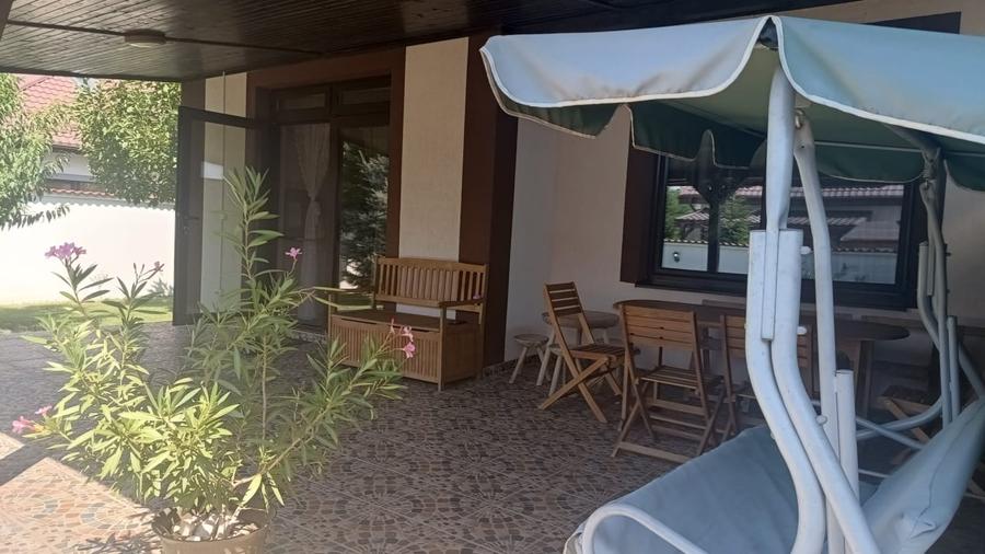 Casă individuală cu 4 camere cu Canalizare în Cârcea