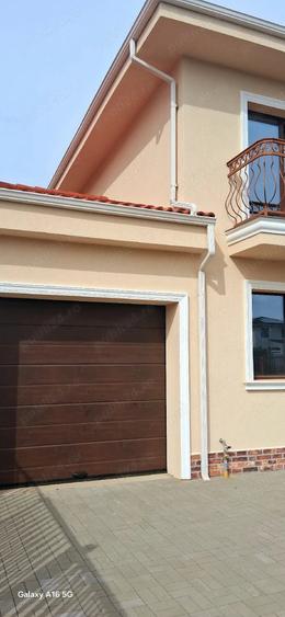 Casă cu 5 camere cu Teren 392 Mp în Dumbrăvița