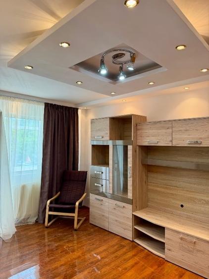 Apartament cu 2 camere decomandat, mobilat în Central
