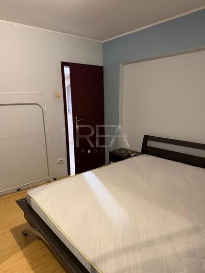 Apartament cu 3 camere decomandat, mobilat în Nerva Traian