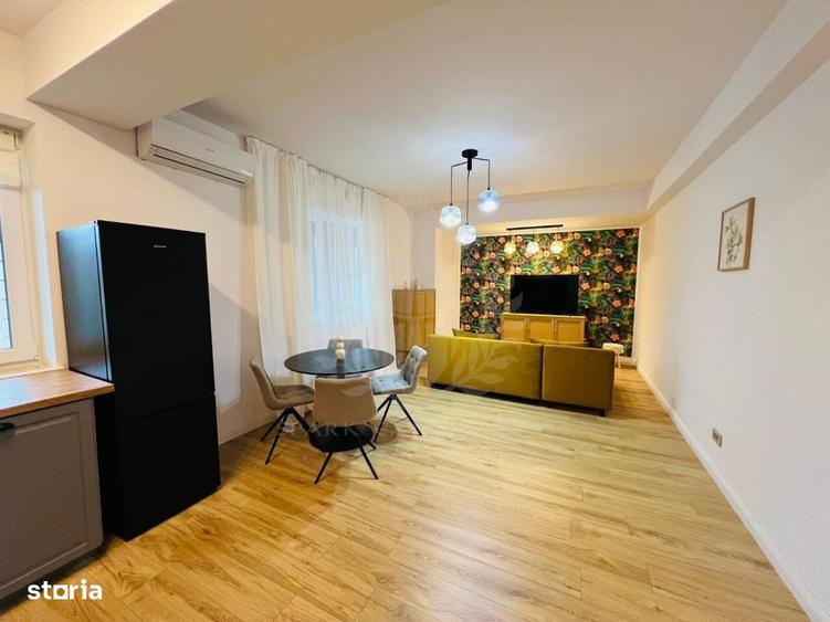 Apartament cu 2 camere, mobilat în Peneș Curcanul