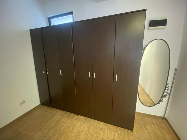 Casă cu 9 camere cu Canalizare în Colentina