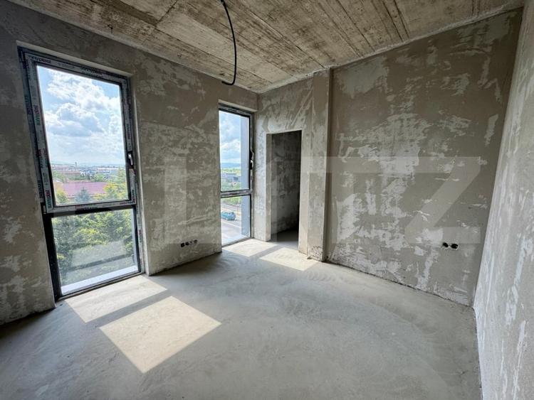 Spațiu comercial, de 1,400 mp, în Exterior Est