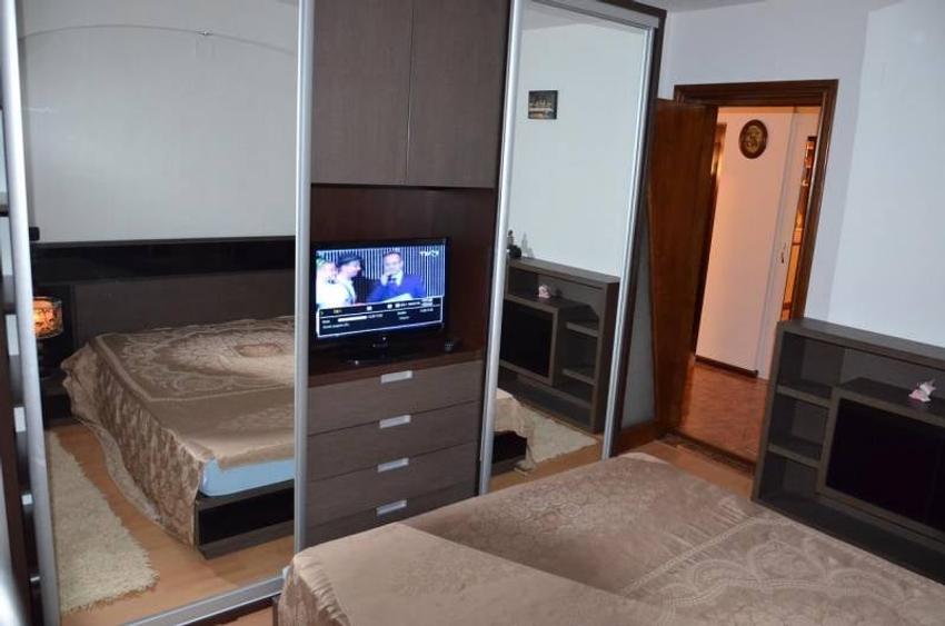 Apartament cu 2 camere decomandat, mobilat în Cazino