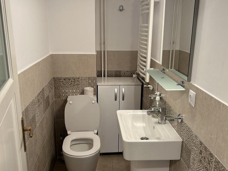 Garsonieră decomandată în Unirii