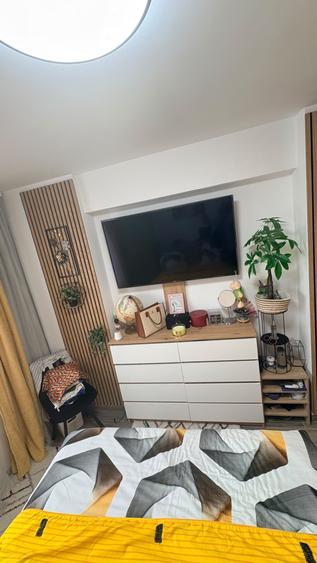 Apartament cu 2 camere semidecomandat în Apărătorii Patriei