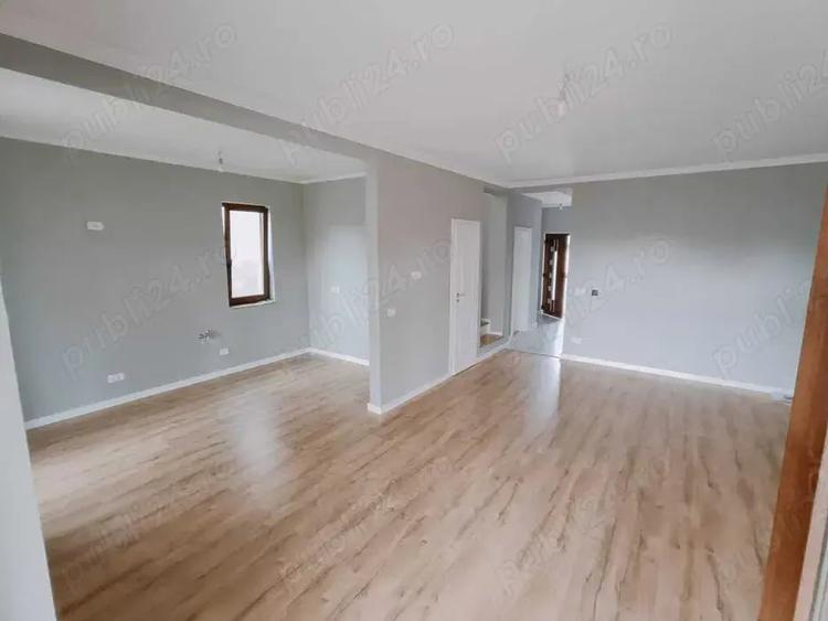 Casă cu 5 camere cu Teren 700 Mp în Central