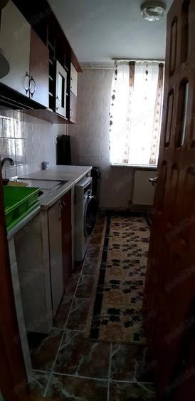 Apartament cu 2 camere semidecomandat în Craiovei