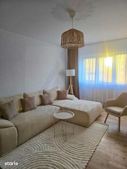 Apartament cu 2 camere decomandat în Sub Arini