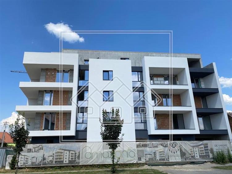Spațiu comercial, de 147.39999389648 mp, în Piața Cluj