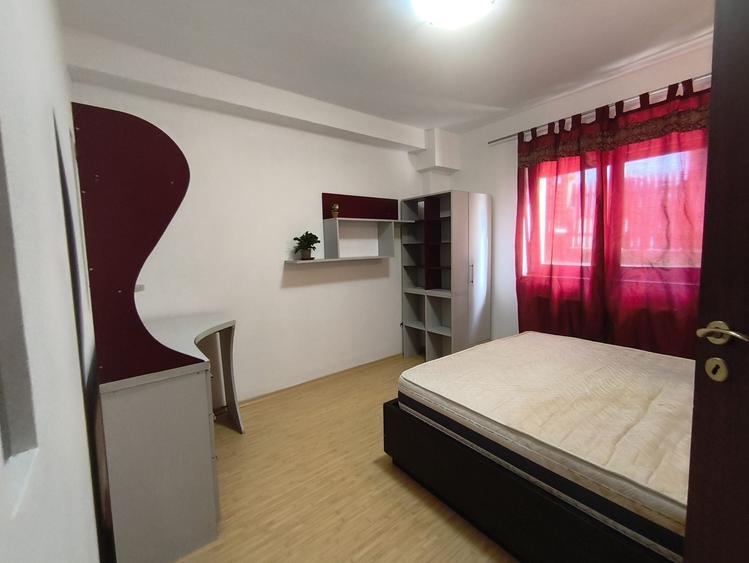 Apartament cu 2 camere decomandat în Mircea cel Bătrân