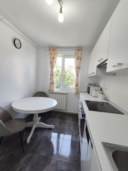 Apartament cu 2 camere semidecomandat în Tomis Nord