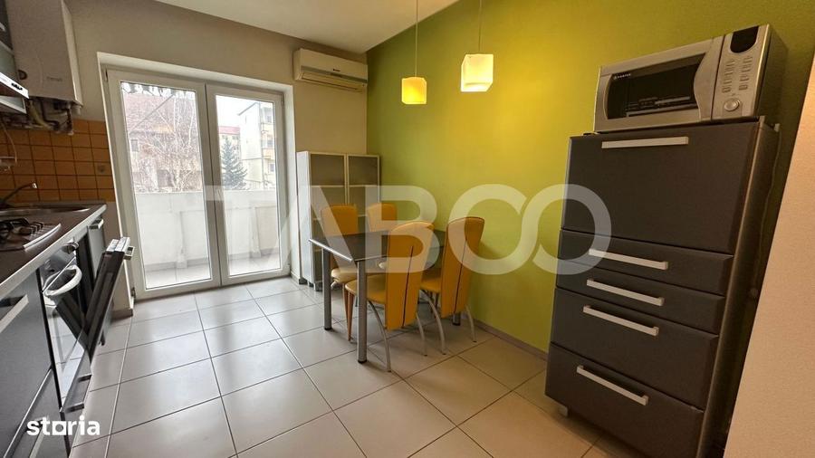 Apartament cu 3 camere decomandat, mobilat în Valea Aurie
