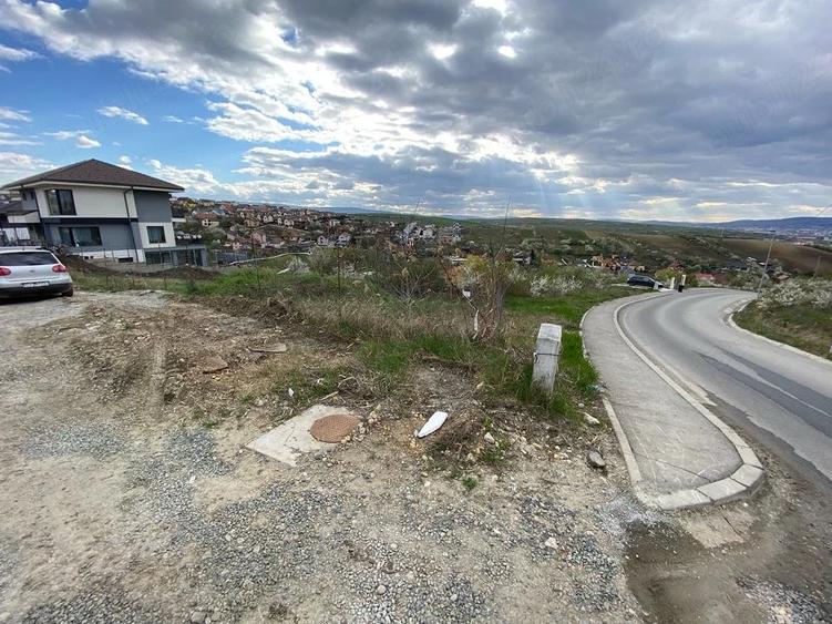 Teren de 529 mp, în Central
