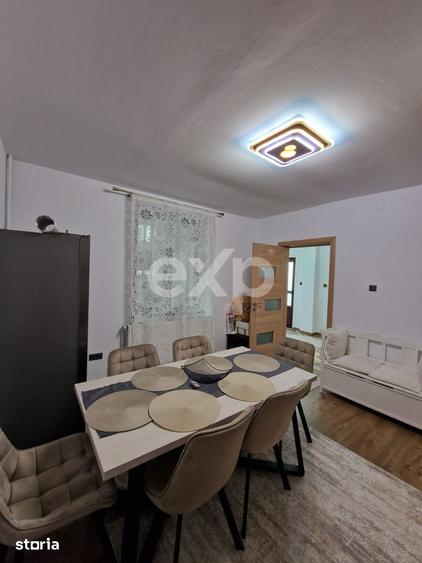 Casă cu 4 camere cu Teren 700 Mp în Comișani