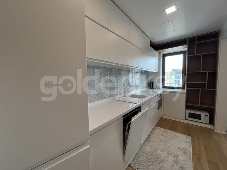 Apartament cu 3 camere semidecomandat, mobilat în Herăstrău