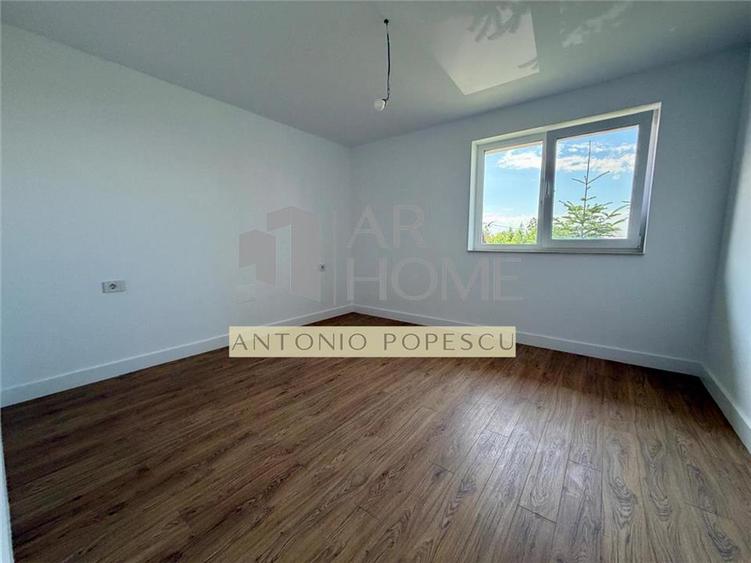 Duplex cu 5 camere cu Piscina în Păulești
