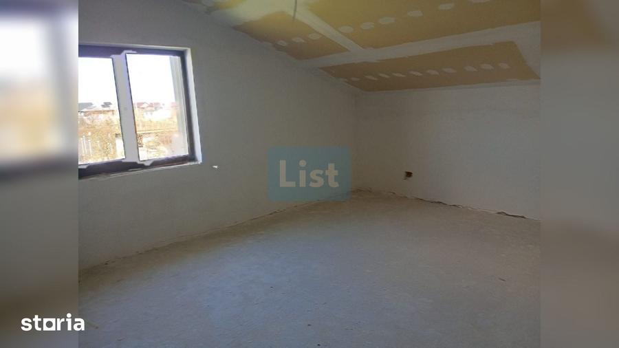 Casă cu 7 camere cu Teren 1004 Mp în Braniștea