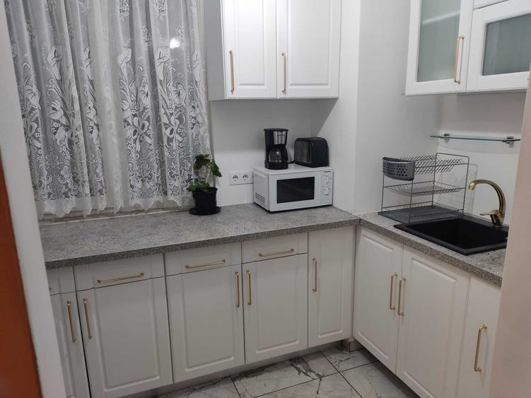 Apartament cu 2 camere semidecomandat în Florești