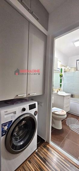 Apartament cu 3 camere decomandat, mobilat în Centrul Civic