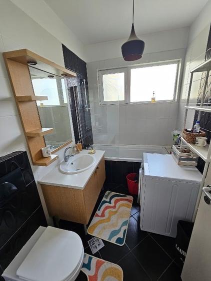 Apartament cu 3 camere semidecomandat, mobilat în 1 Decembrie 1918