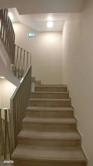 Apartament cu 4 camere în Armeneasca