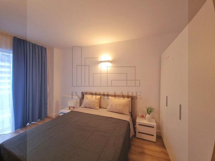Penthouse cu 5 camere decomandat, mobilat în Bună Ziua