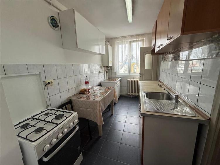 Apartament cu 2 camere decomandat, mobilat în Hipodrom 3