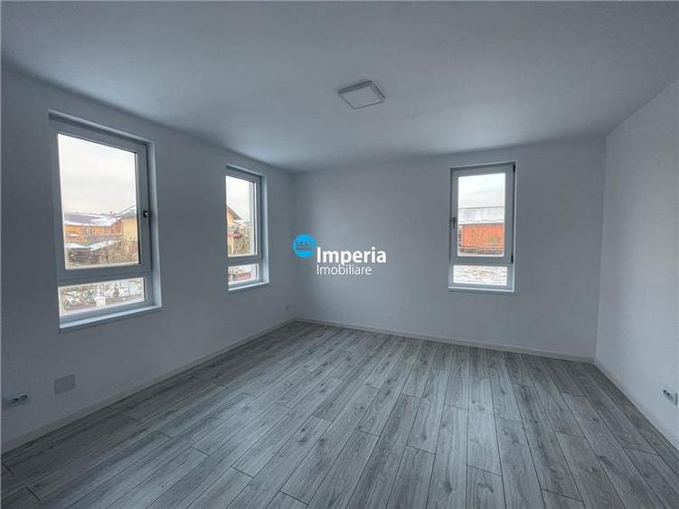 Casă individuală cu 6 camere cu Teren 450 Mp în Valea Lupului