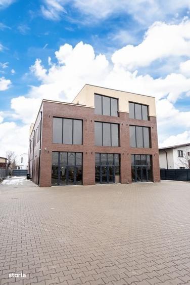 Spațiu comercial, de 1,078 mp, în Central