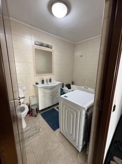Apartament cu 2 camere semidecomandat în Florești