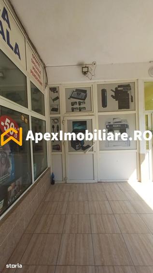 Spațiu comercial, de 30 mp, în Titan