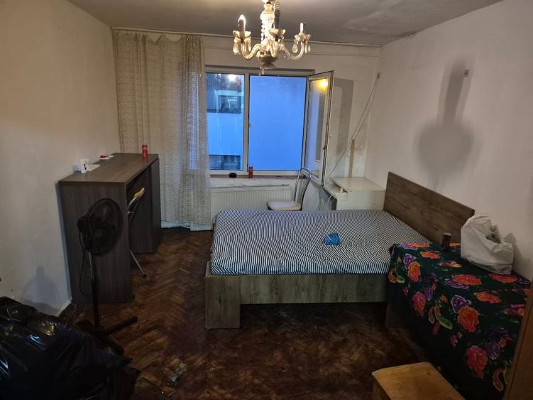 Garsonieră decomandată, mobilată în Complex Studențesc