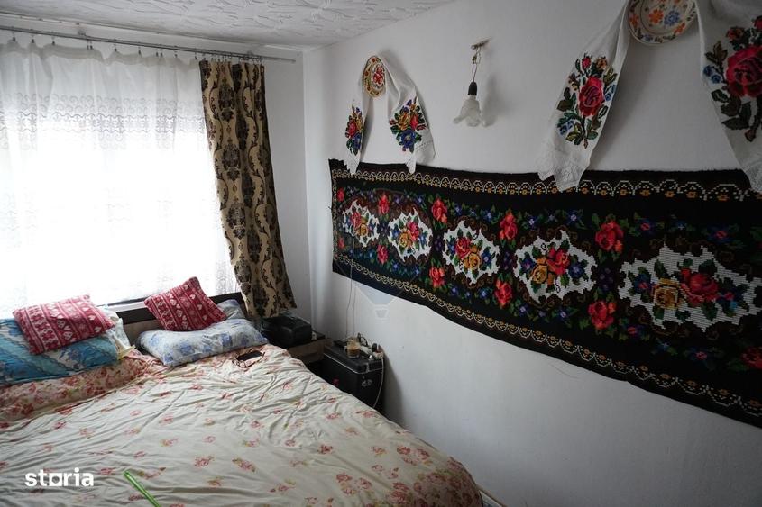 Casă cu 4 camere în Dragomirești