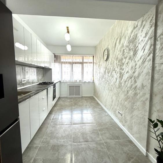 Apartament cu 2 camere semidecomandat în Ghencea