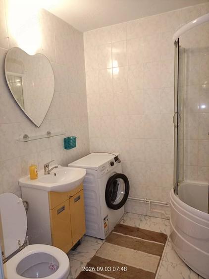 Apartament cu 3 camere decomandat în Vest