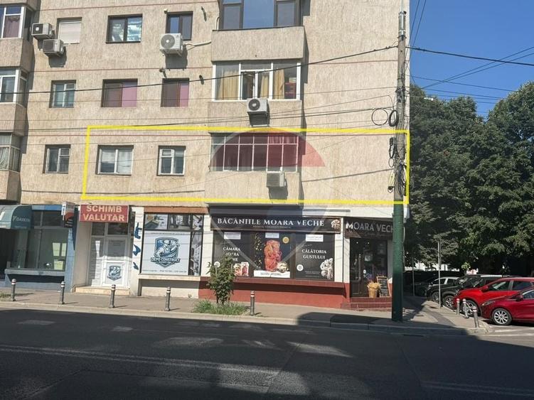 Apartament cu 3 camere de vânzare zona Bd Mamaia Constanta - 8
